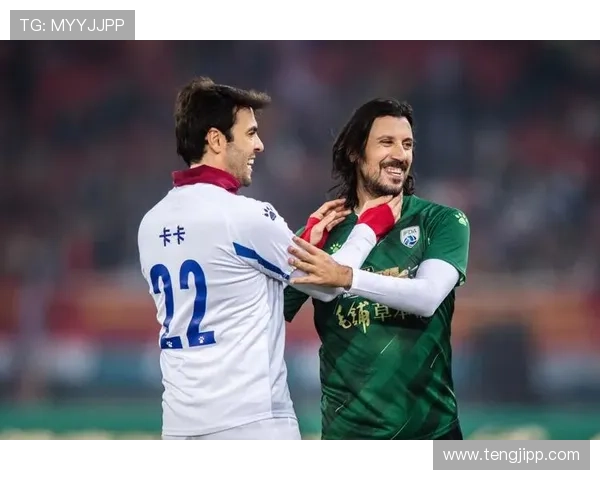 2023年足球明星赛盛况空前球迷热情高涨精彩瞬间回顾